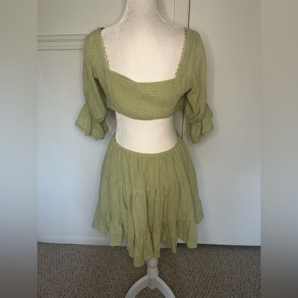 Luxxel Sage Green Ruffled Tiered Mini Dress size M - Picture 4 of 9